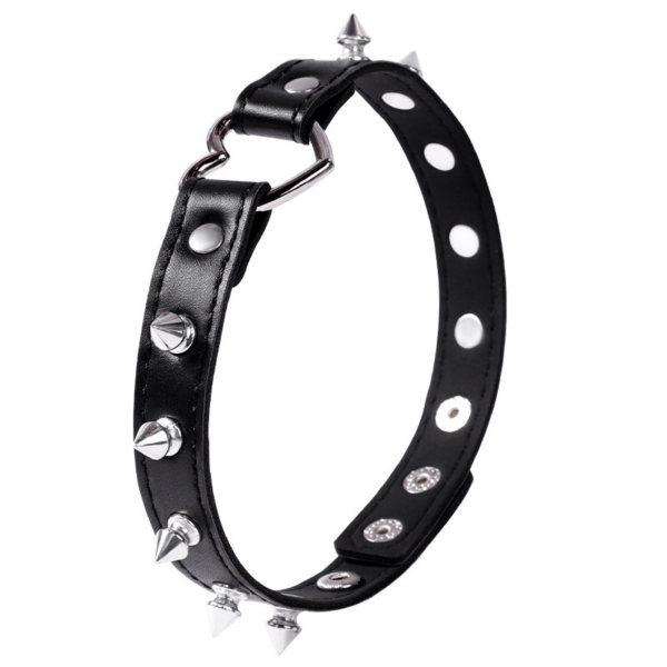 Heart-Shaped Punk Metal Rivet Collar